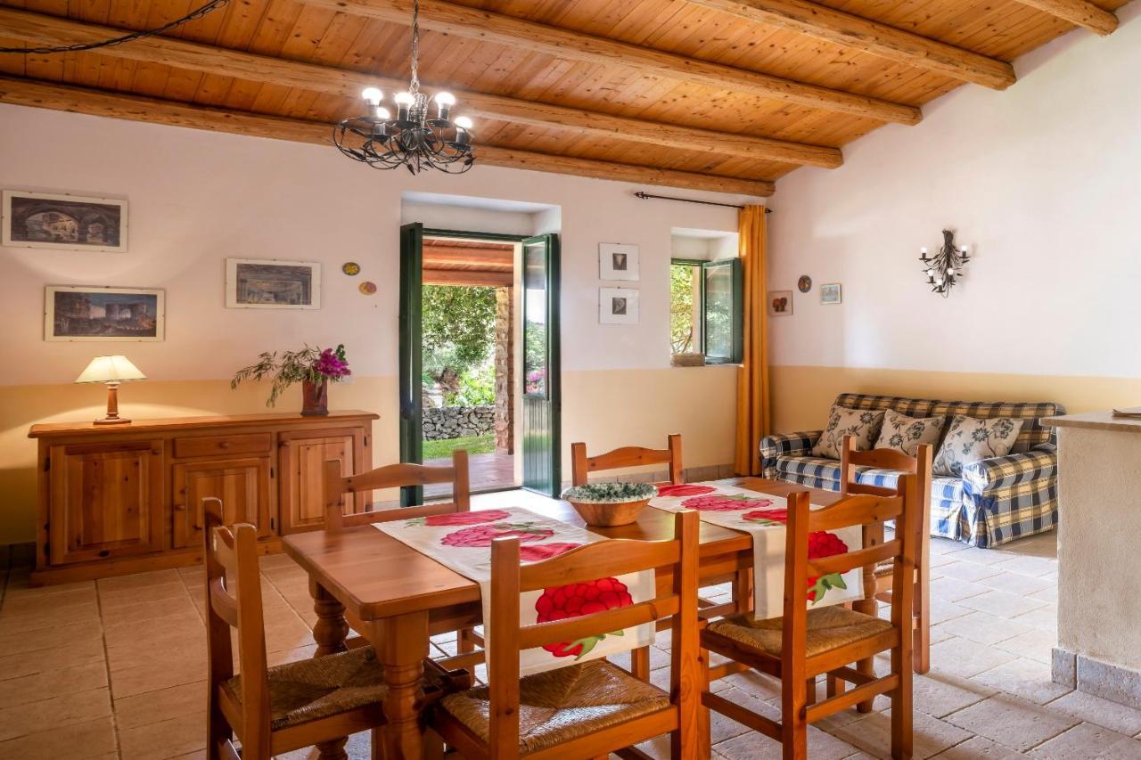 Canicattini Bagni Agriturismo Borgo Degli Ulivi المظهر الخارجي الصورة
