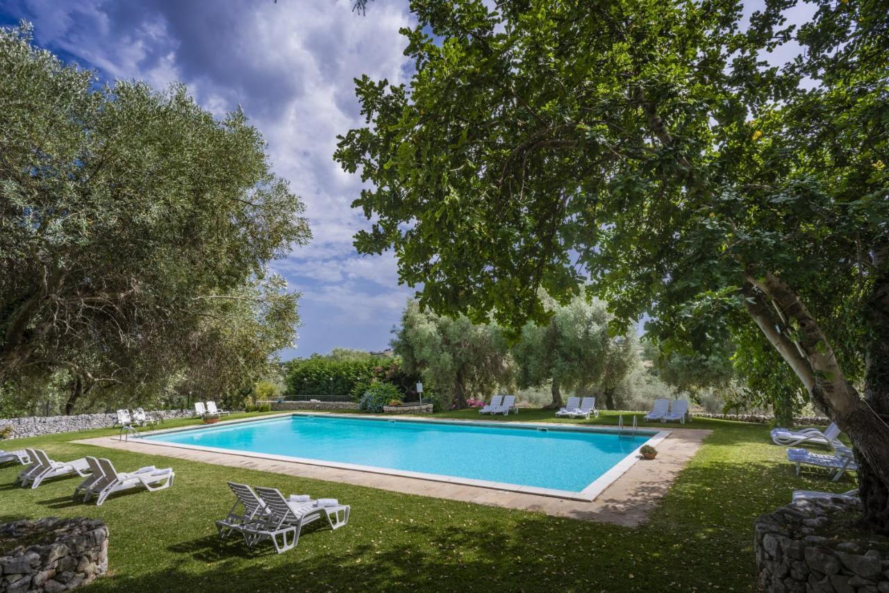 Canicattini Bagni Agriturismo Borgo Degli Ulivi المظهر الخارجي الصورة