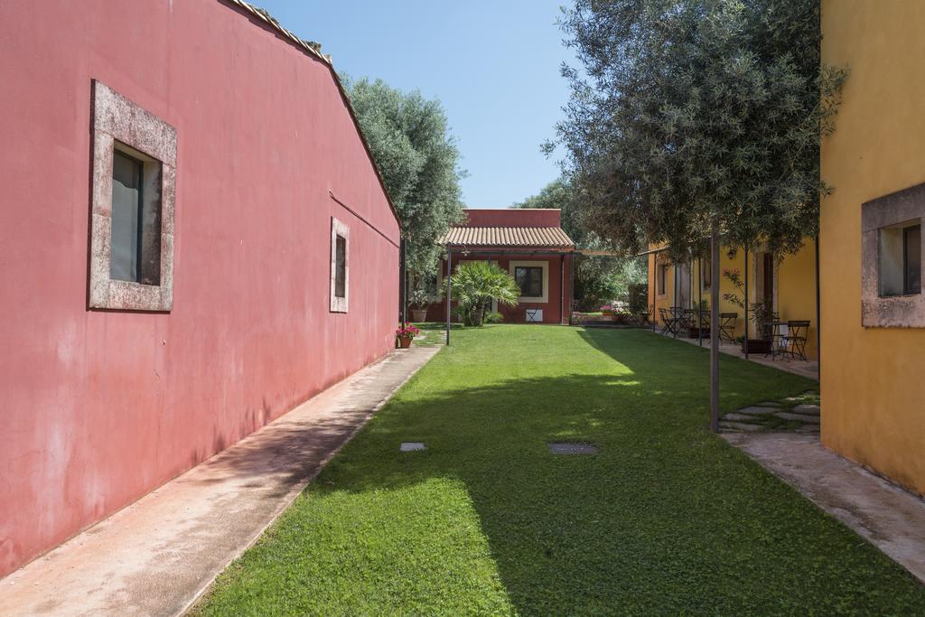 Canicattini Bagni Agriturismo Borgo Degli Ulivi المظهر الخارجي الصورة