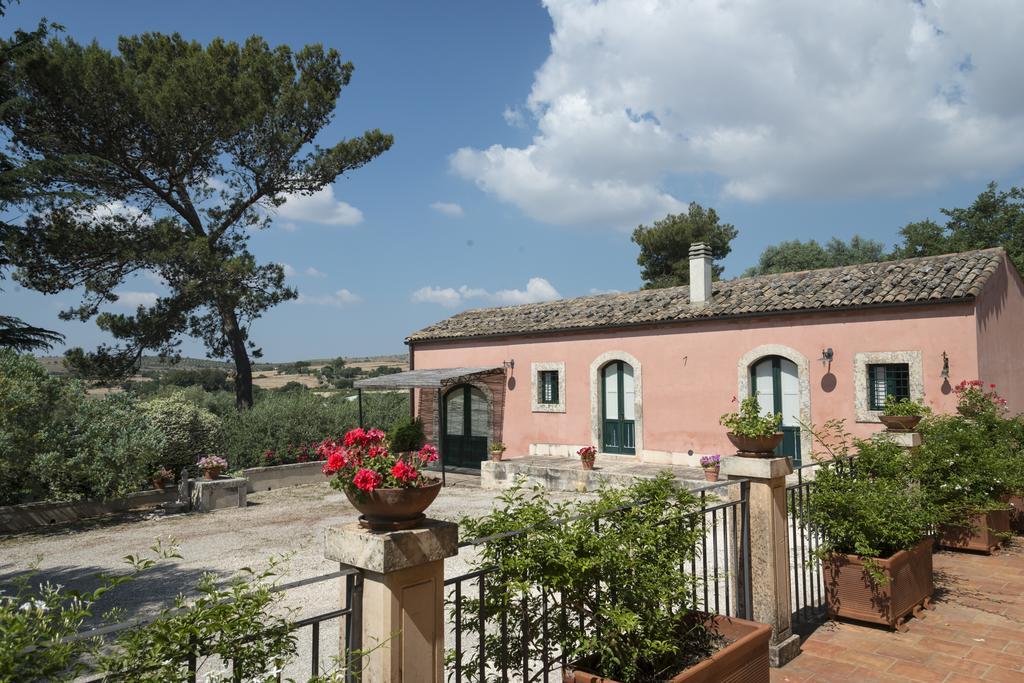 Canicattini Bagni Agriturismo Borgo Degli Ulivi المظهر الخارجي الصورة