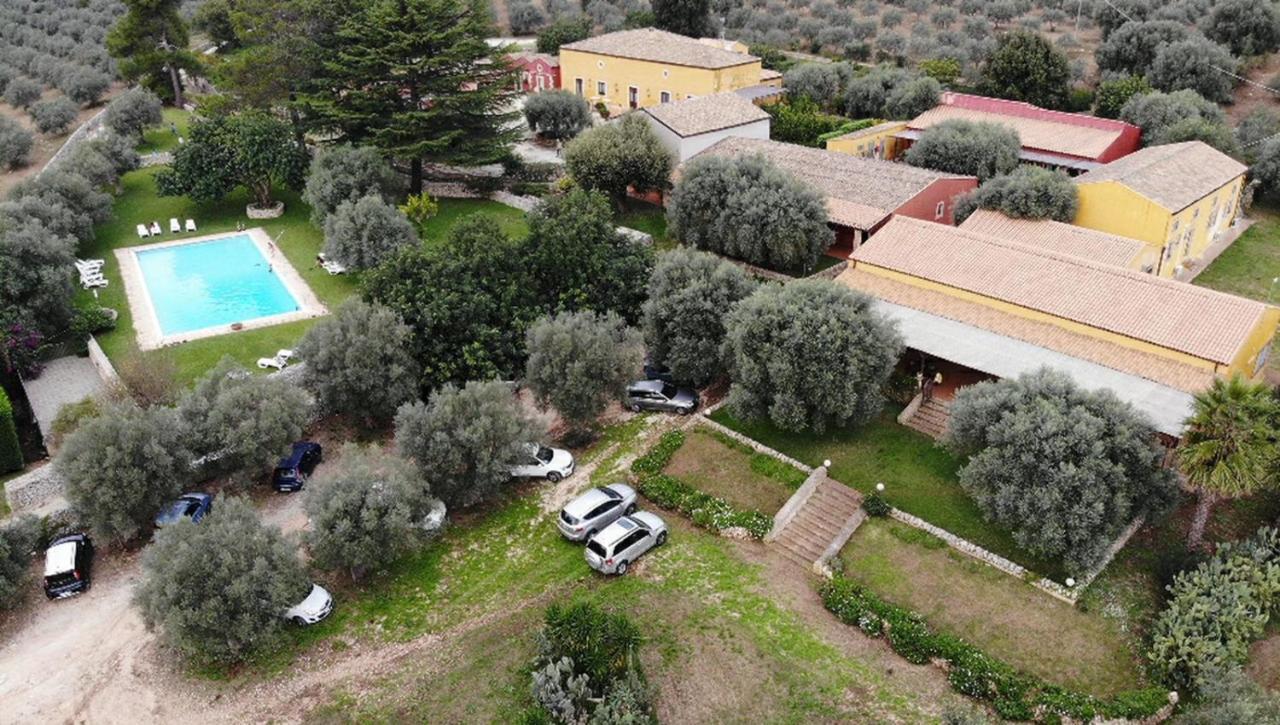 Canicattini Bagni Agriturismo Borgo Degli Ulivi المظهر الخارجي الصورة